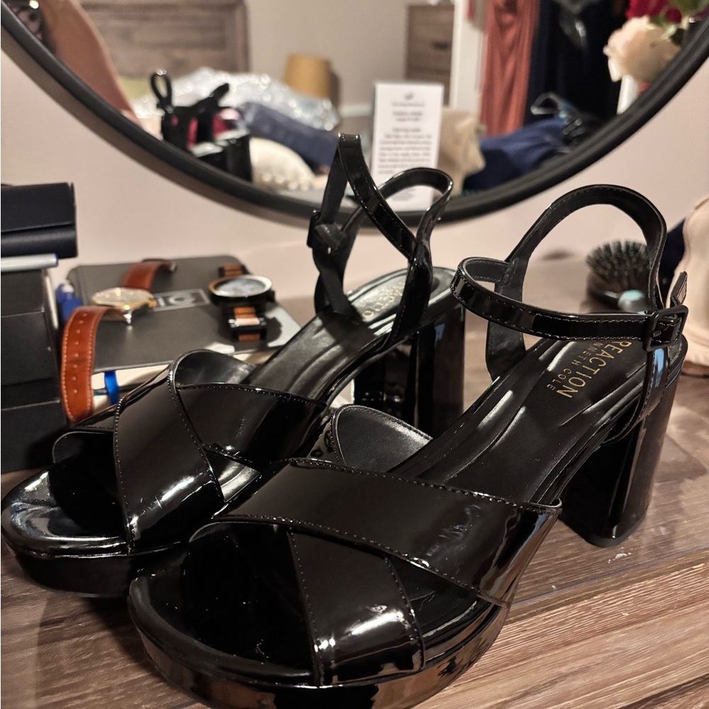 Kenneth Cole Black Patent Leather Heels
